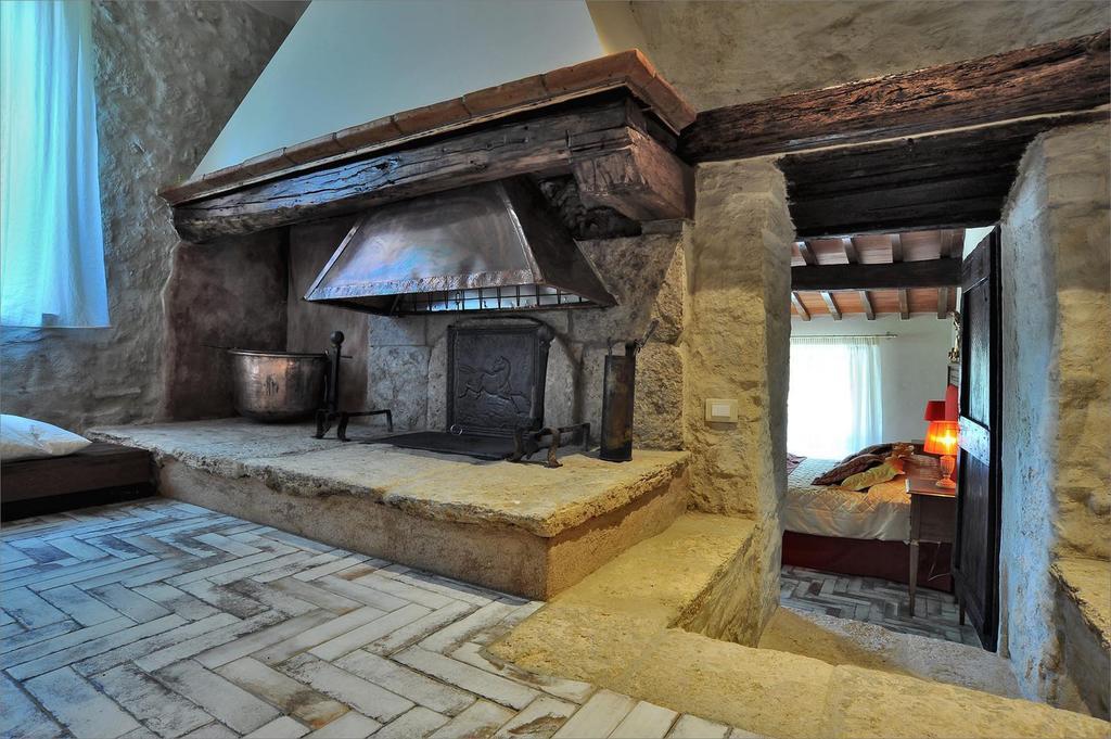 קולה ואל ד'אלזה Agriturismo La Pieve מראה חיצוני תמונה